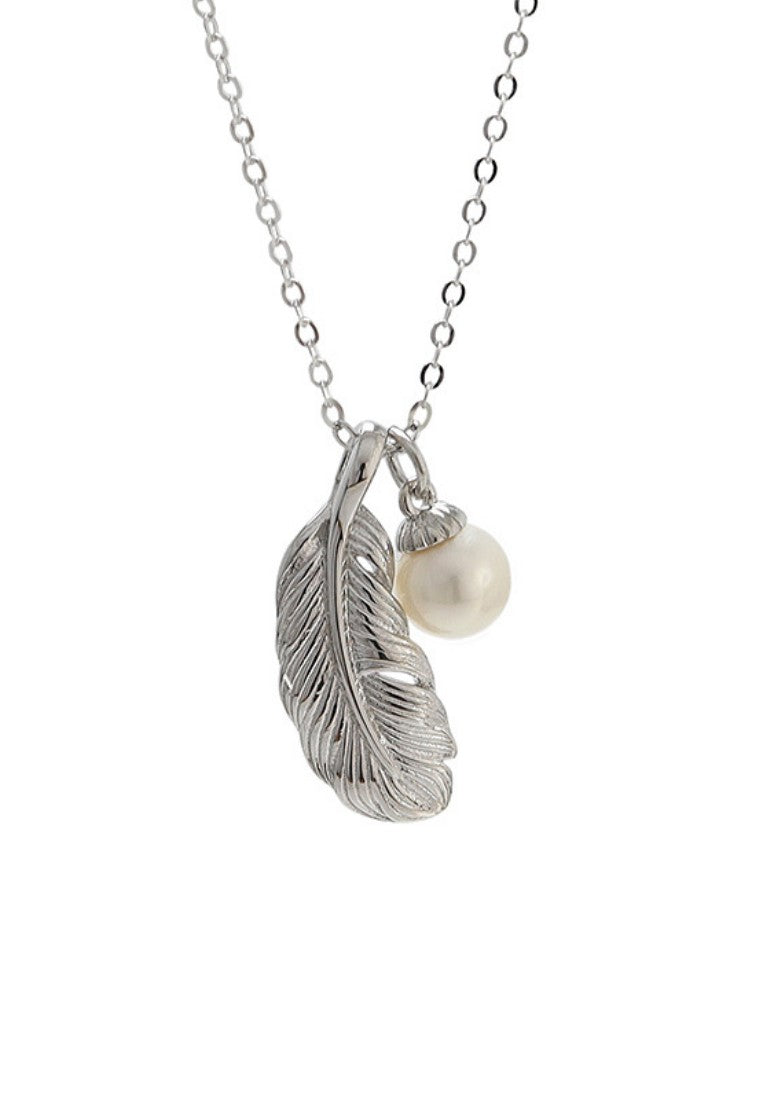 Feather Freshwater Pearl Necklace