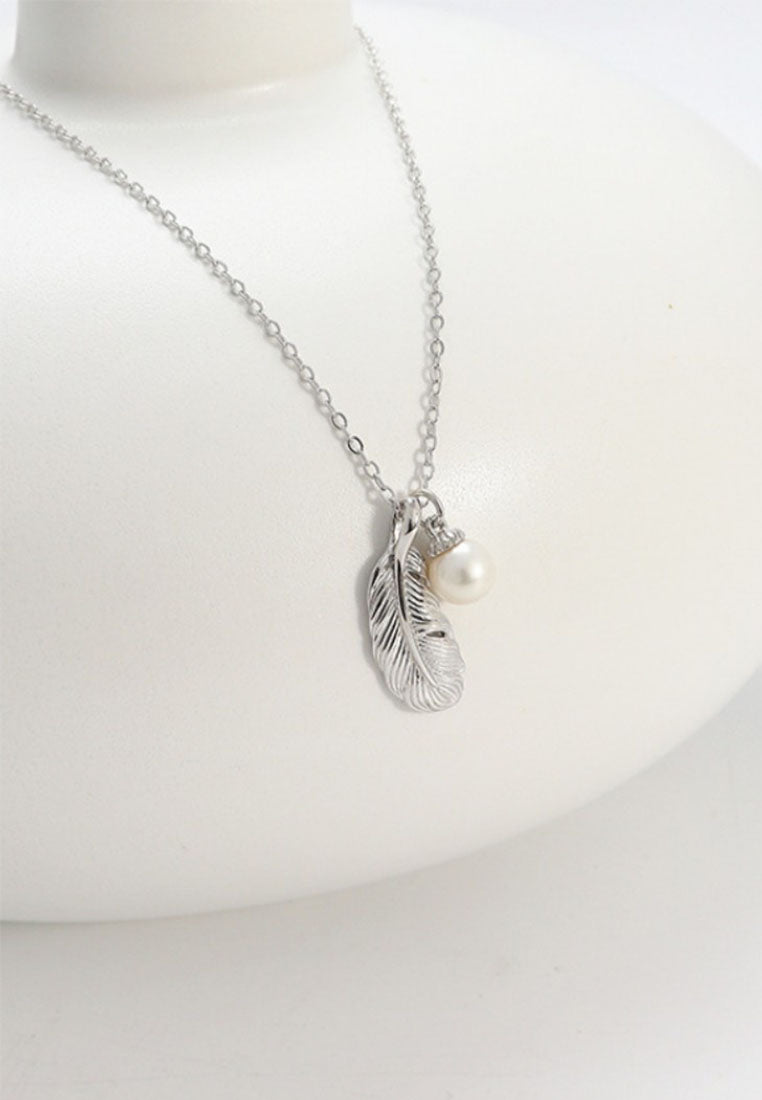 Feather Freshwater Pearl Necklace
