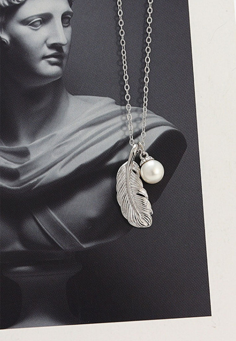 Feather Freshwater Pearl Necklace