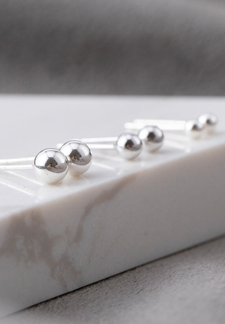 Simple atomic earrings