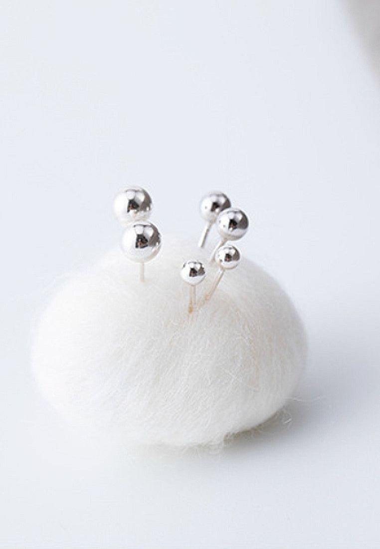 Simple atomic earrings