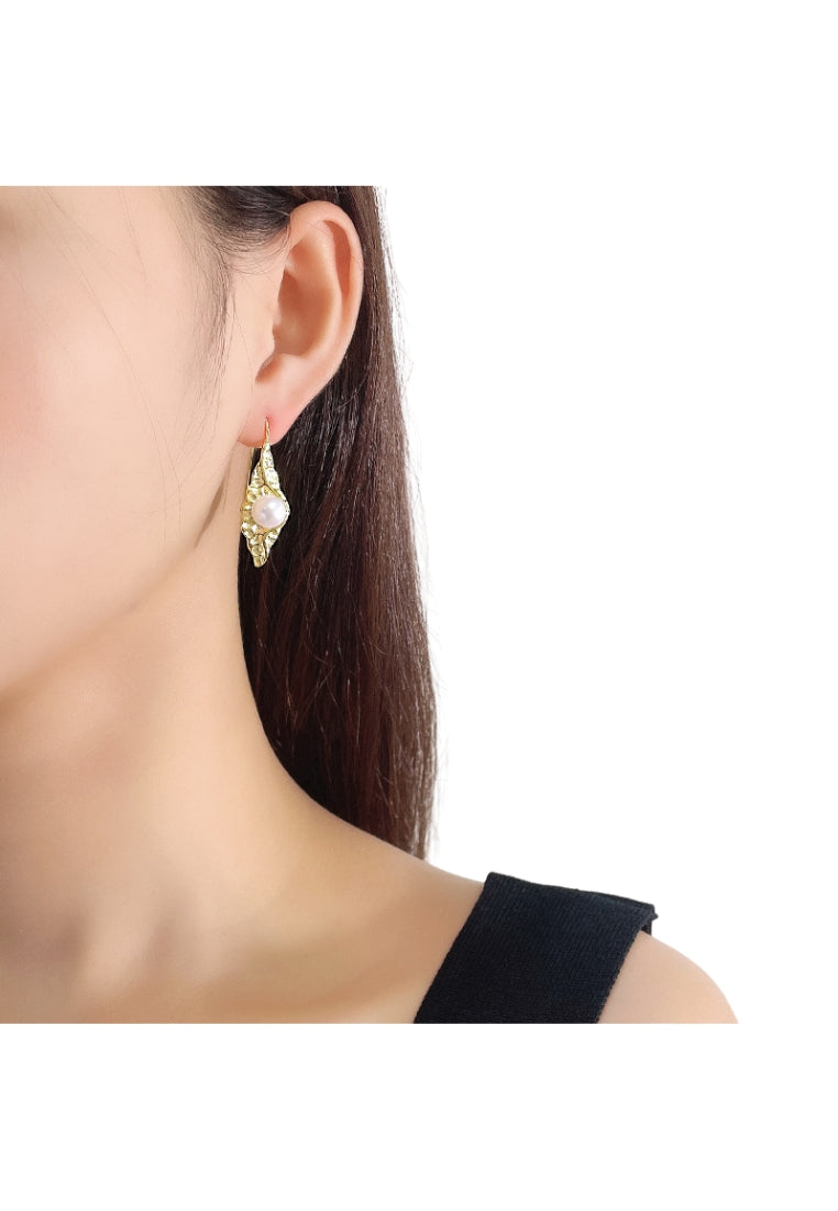 S925 Silver Pearl Stud Earrings for Women with Irregular Concave and Convex Pleated Texture and Leaf Shaped Design, Fashionable and Classy Jewelry