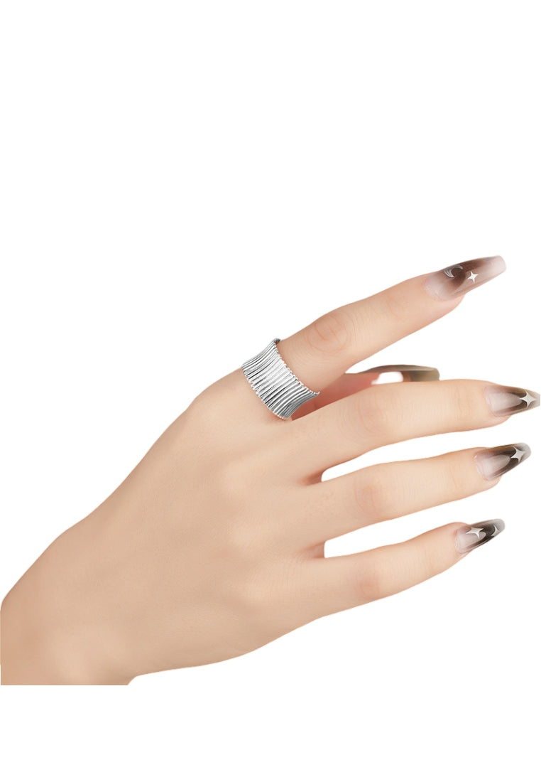 Baroque Pearl Sweater Chain