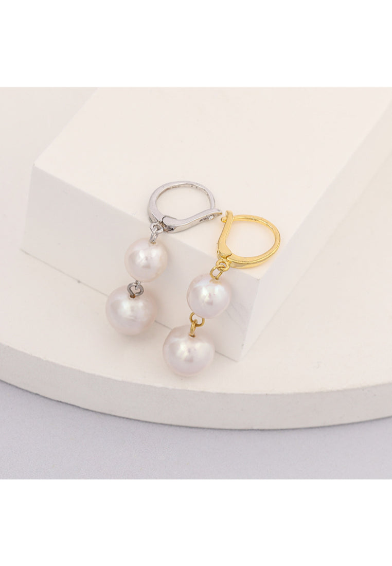 Creative Simple and Fresh S925 Silver Baroque Stud Earrings with Freshwater Pearls for Women
