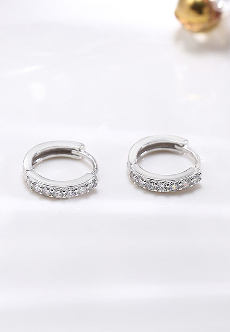 Simple rhinestone earrings
