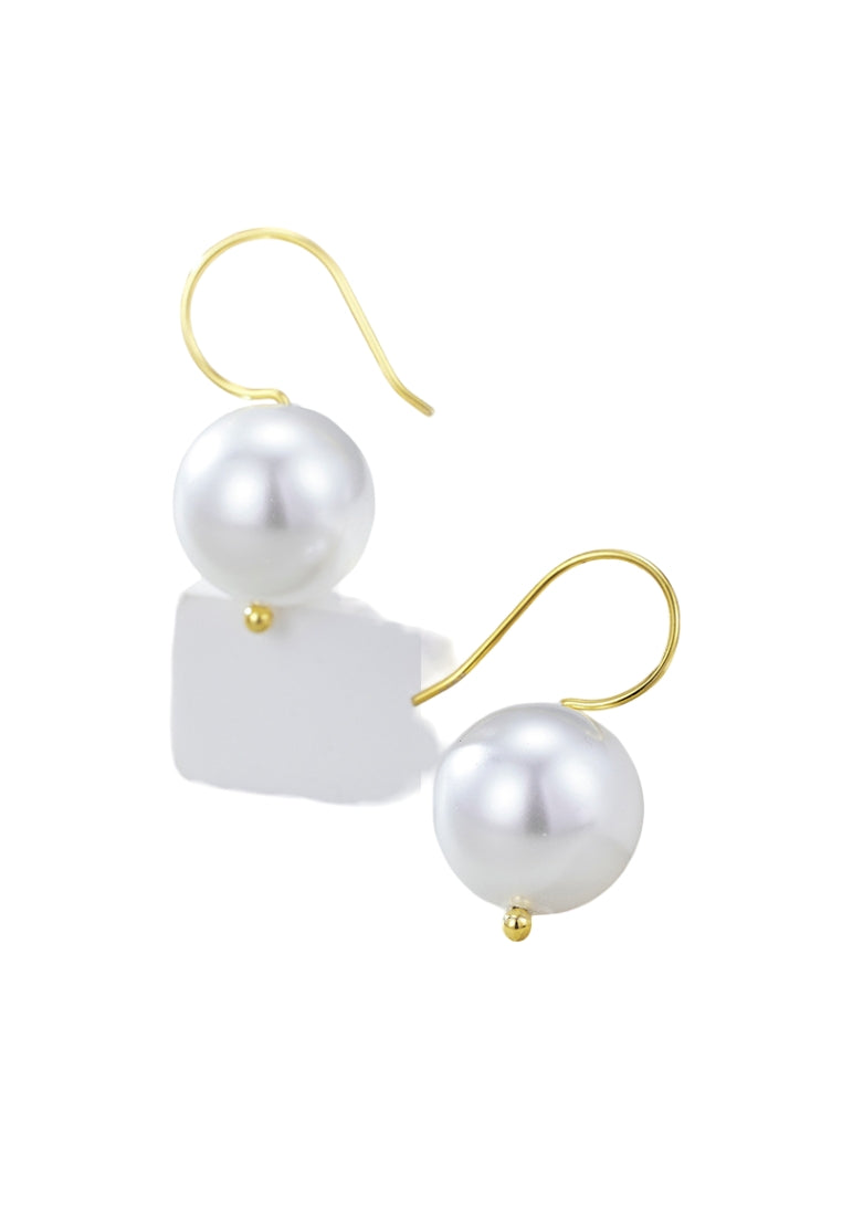 S925 silver Australian white cold light shell bead earrings