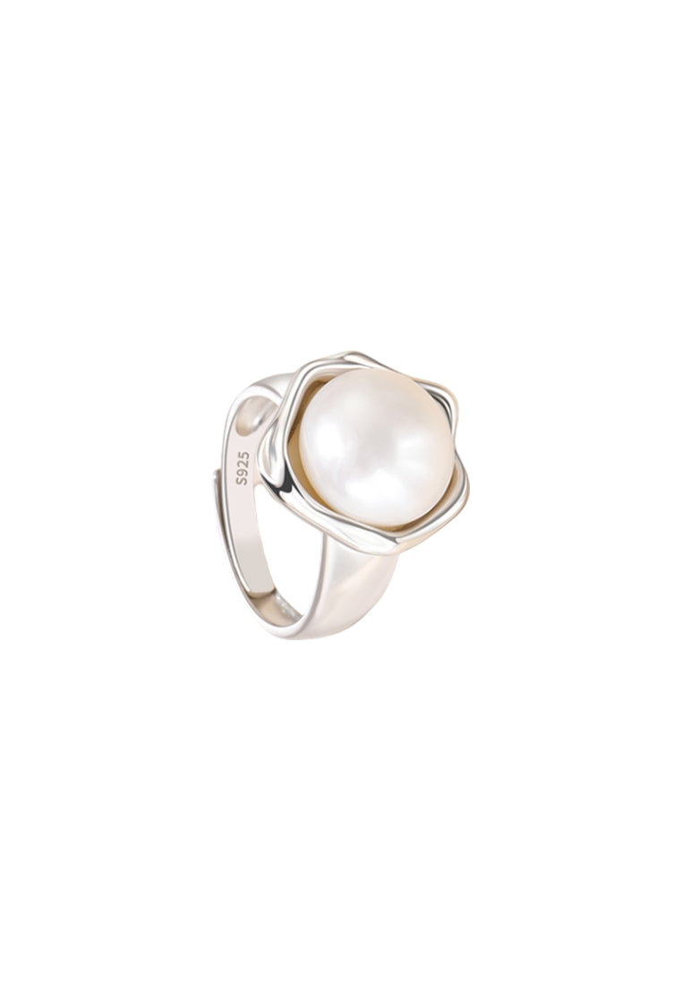 Pearl Ring Minimalist Luxury