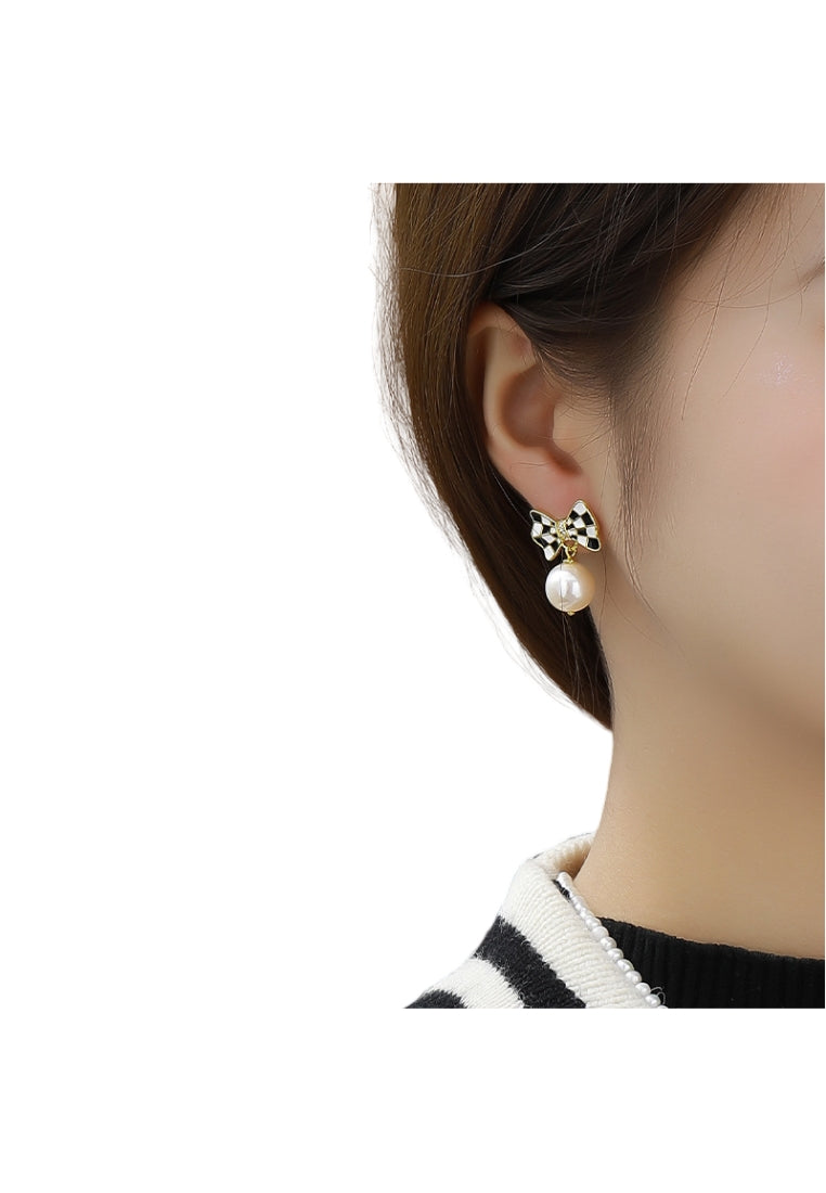 Sterling Silver Baroque Pearl Stud Earrings with Checkerboard Design, Fashionable French Style