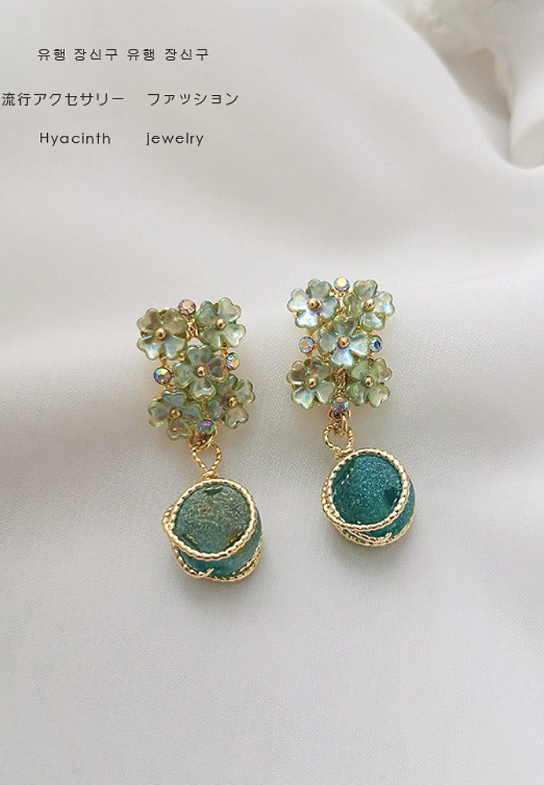 Retro shell petal earrings