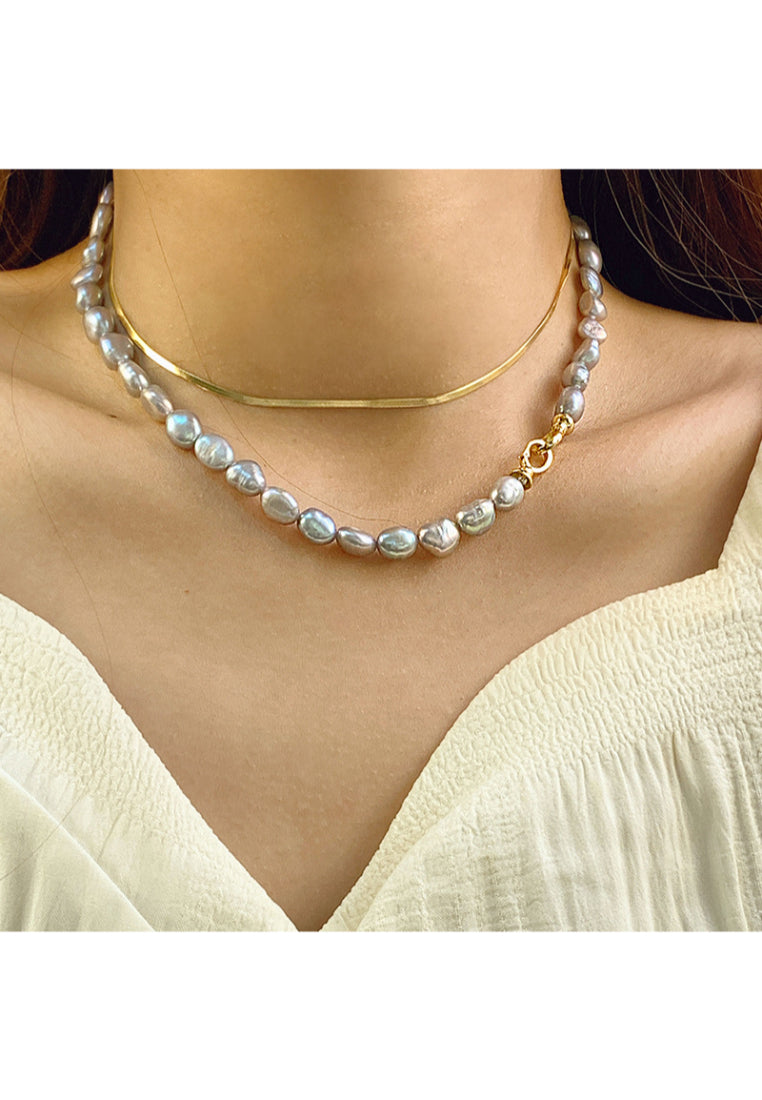 Elegant Baroque Pearl Necklace