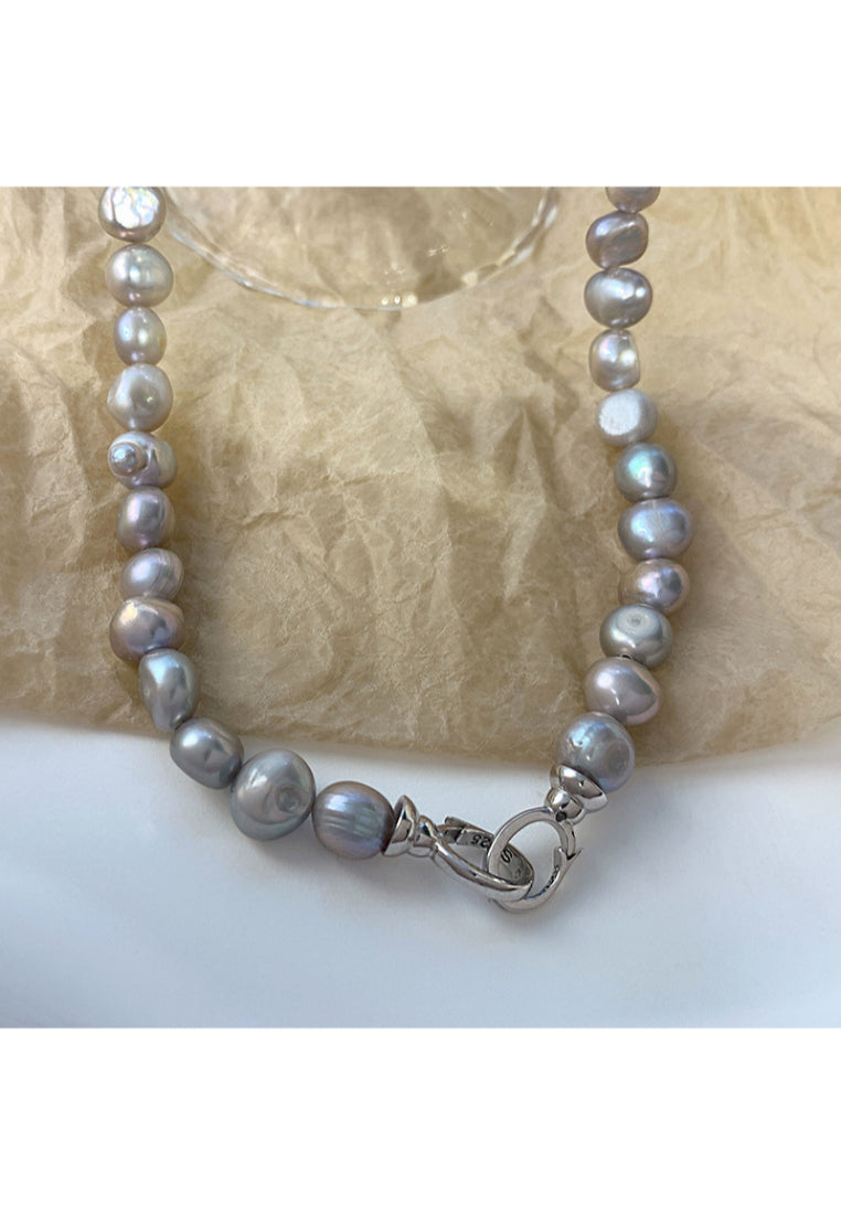 Elegant Baroque Pearl Necklace