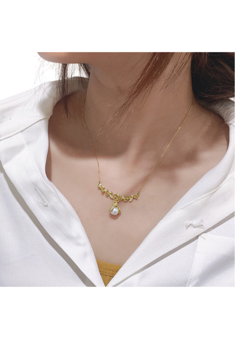 S925 Silver Baroque Pearl Ladybug Necklace