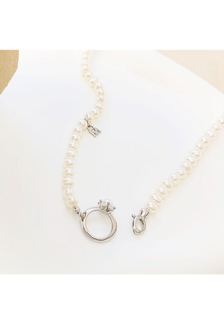 Crown Pearl Layered Lockbone Chain