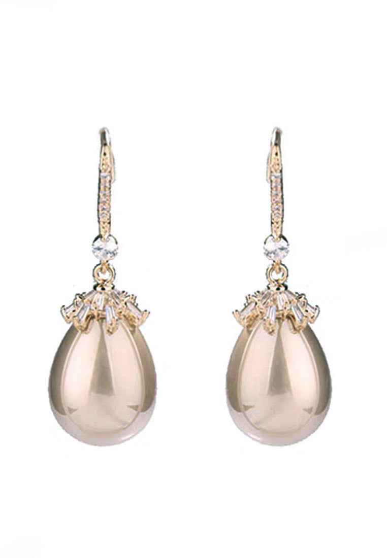 Oval shell bead earrings