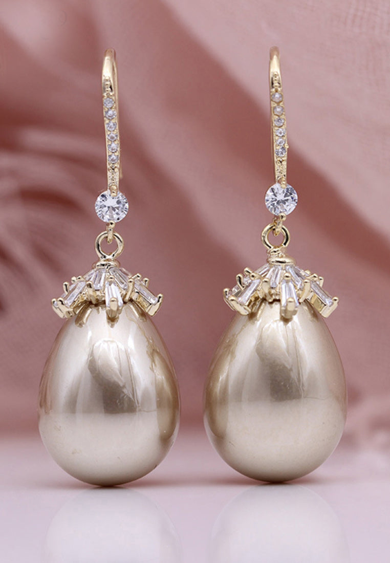 Oval shell bead earrings