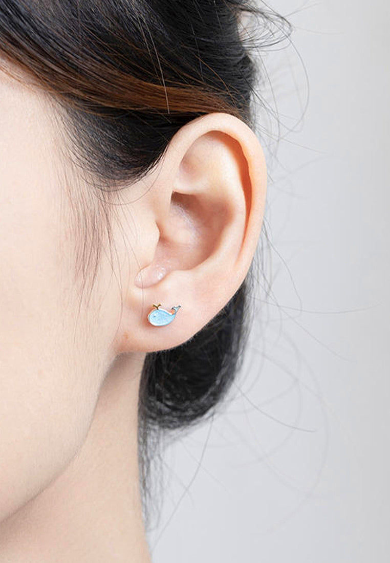 Fashion spray whale earrings