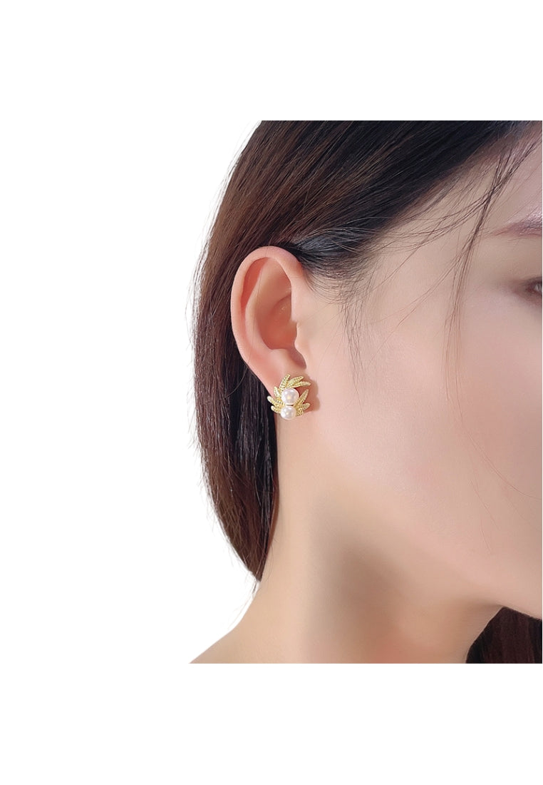 S925 Silver Pearl Studs for Women, Fashionable and Elegant Luxury Leaf Styled French Earrings