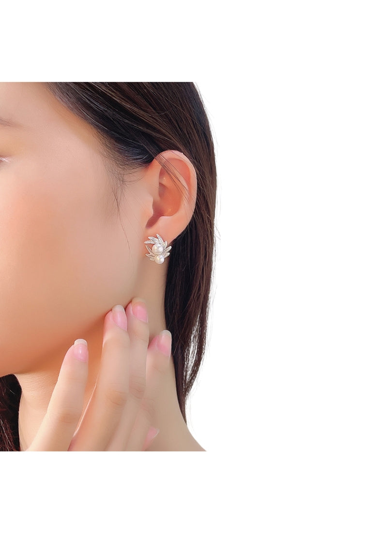 S925 Silver Pearl Studs for Women, Fashionable and Elegant Luxury Leaf Styled French Earrings