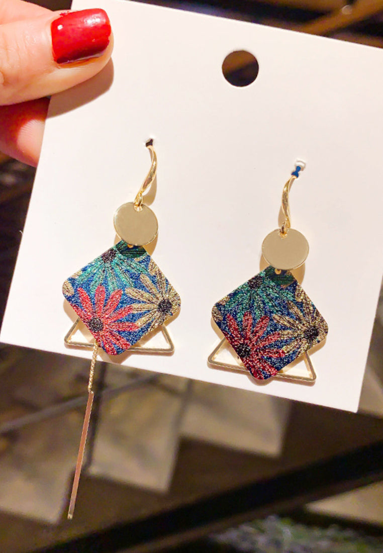 Diamond -Shaped Asymmetric Hook Earrings