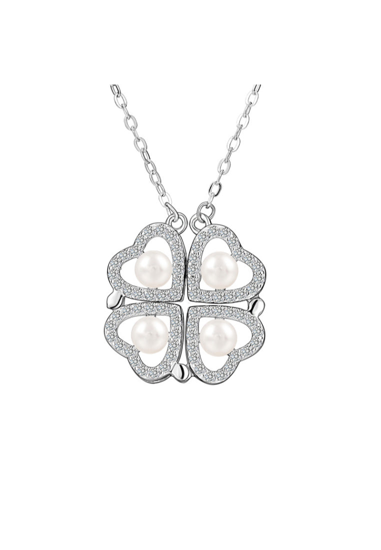 New Clover Shell Necklace