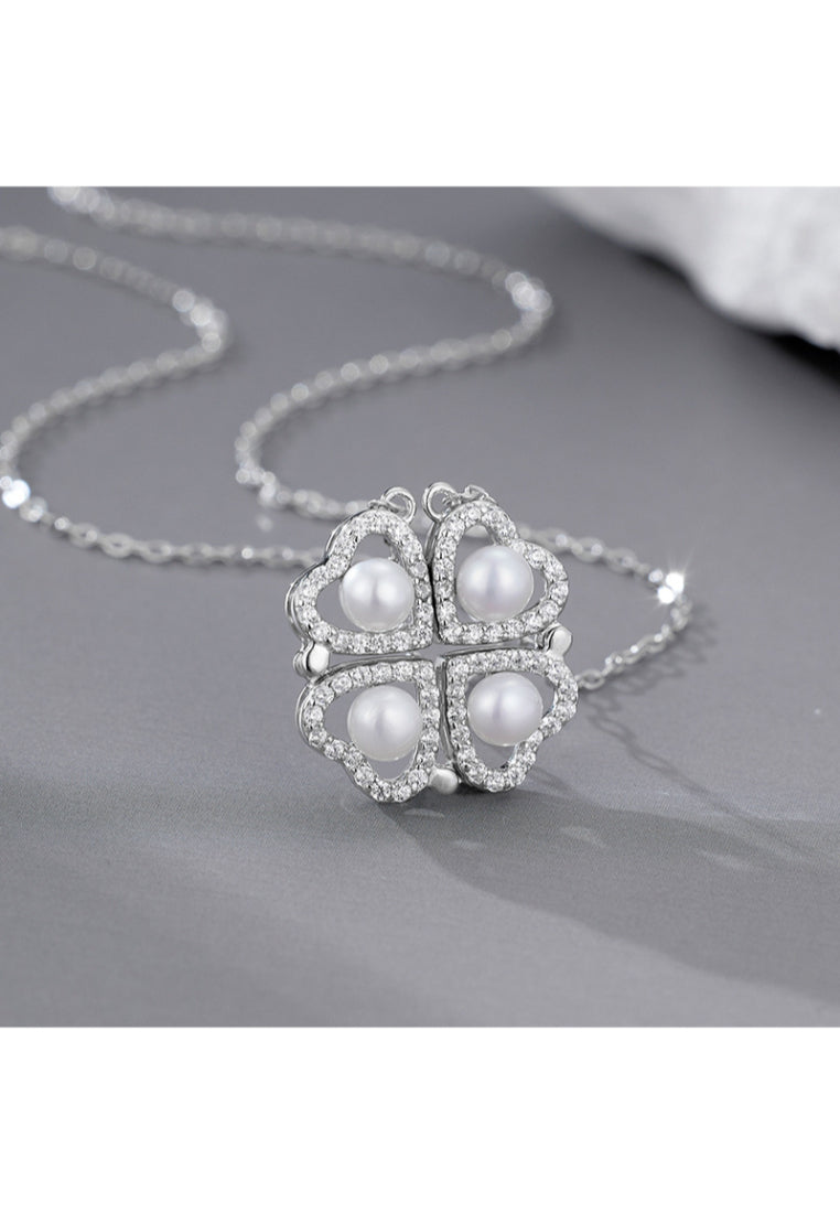 New Clover Shell Necklace