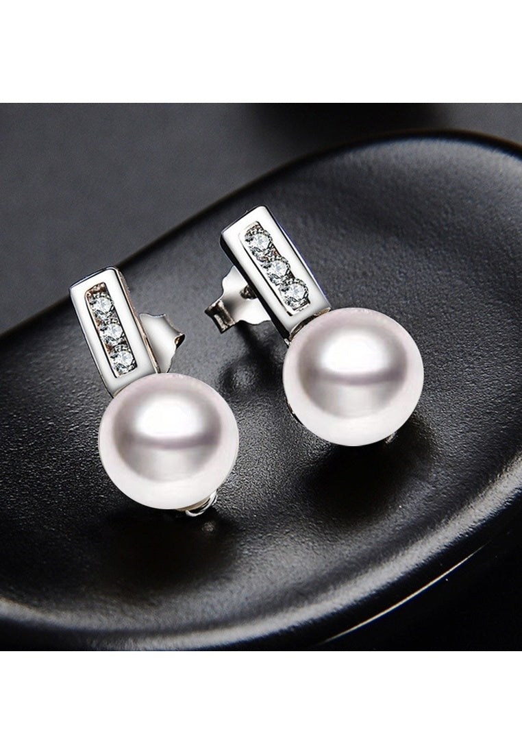 Sterling Silver Freshwater Pearl Stud Earrings with Diamonds