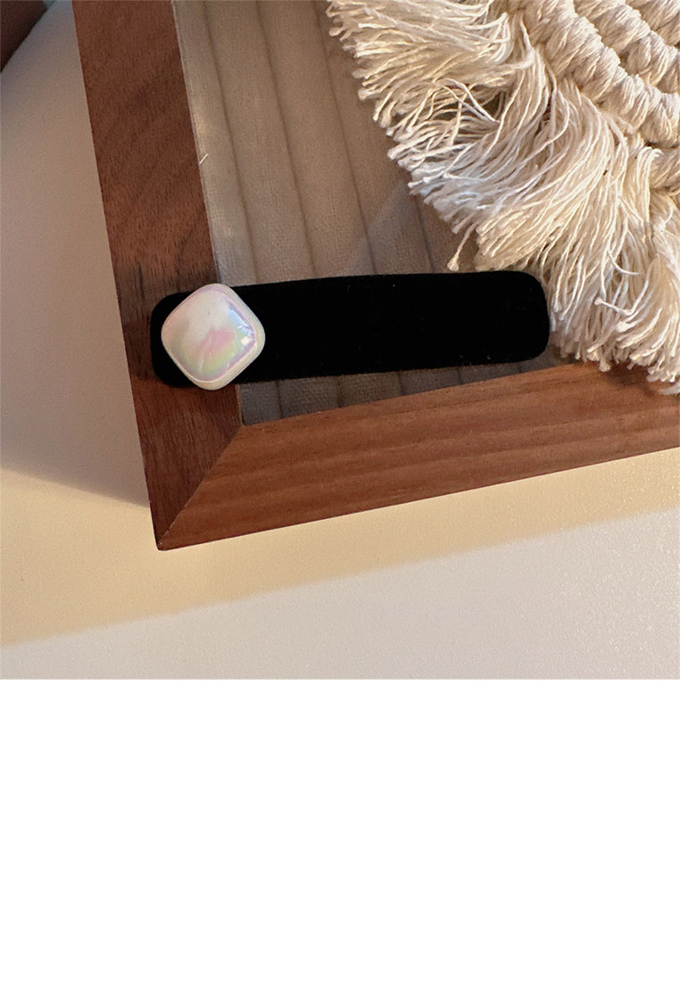 Stylish Black Square Pearl Geometric Hair Clip