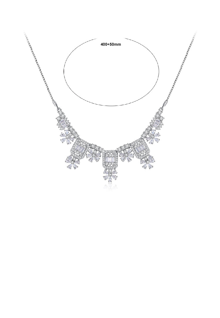 Elegant Brilliant Geometric Flower Necklace with Cubic Zirconia - Luxurious Look