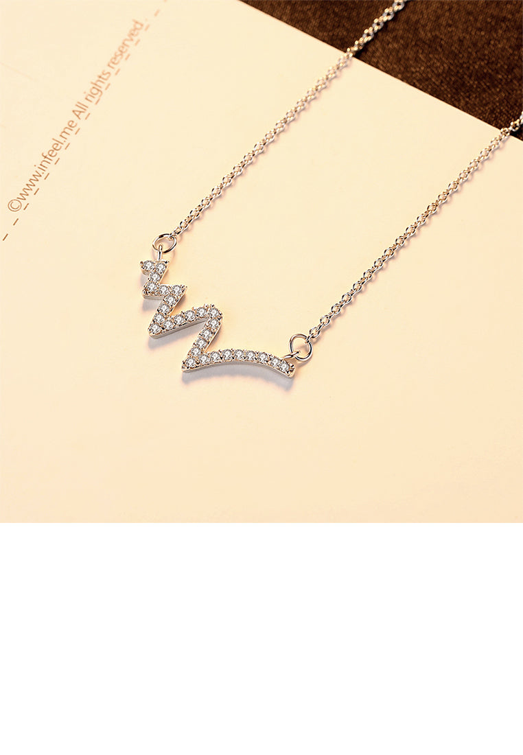 925 Sterling Silver Simple Fashion Geometric Corrugated Necklace with Cubic Zirconia - Luxurious Look