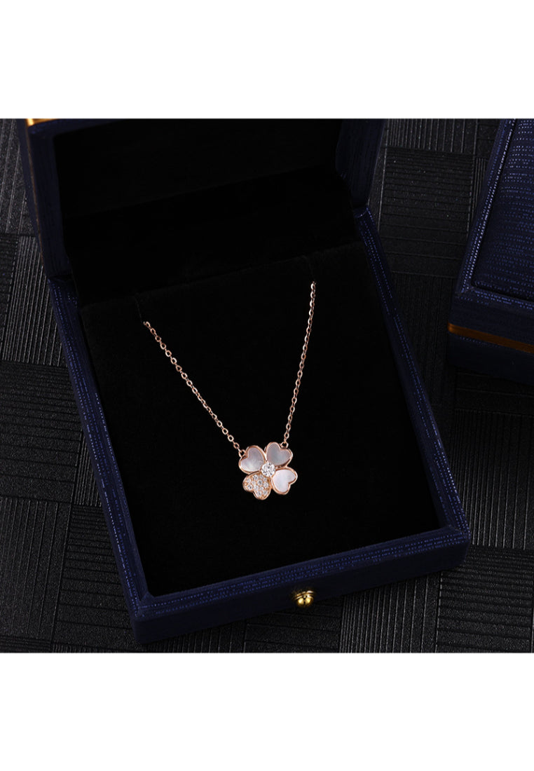 925 Sterling Silver Plated Rose Gold Fashion Simple Four-leafed Clover Pendant with Cubic Zirconia and Necklace - Luxurious Look