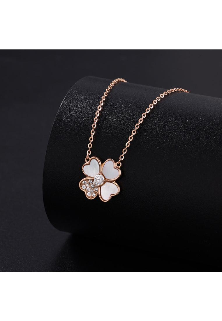 925 Sterling Silver Plated Rose Gold Fashion Simple Four-leafed Clover Pendant with Cubic Zirconia and Necklace - Luxurious Look