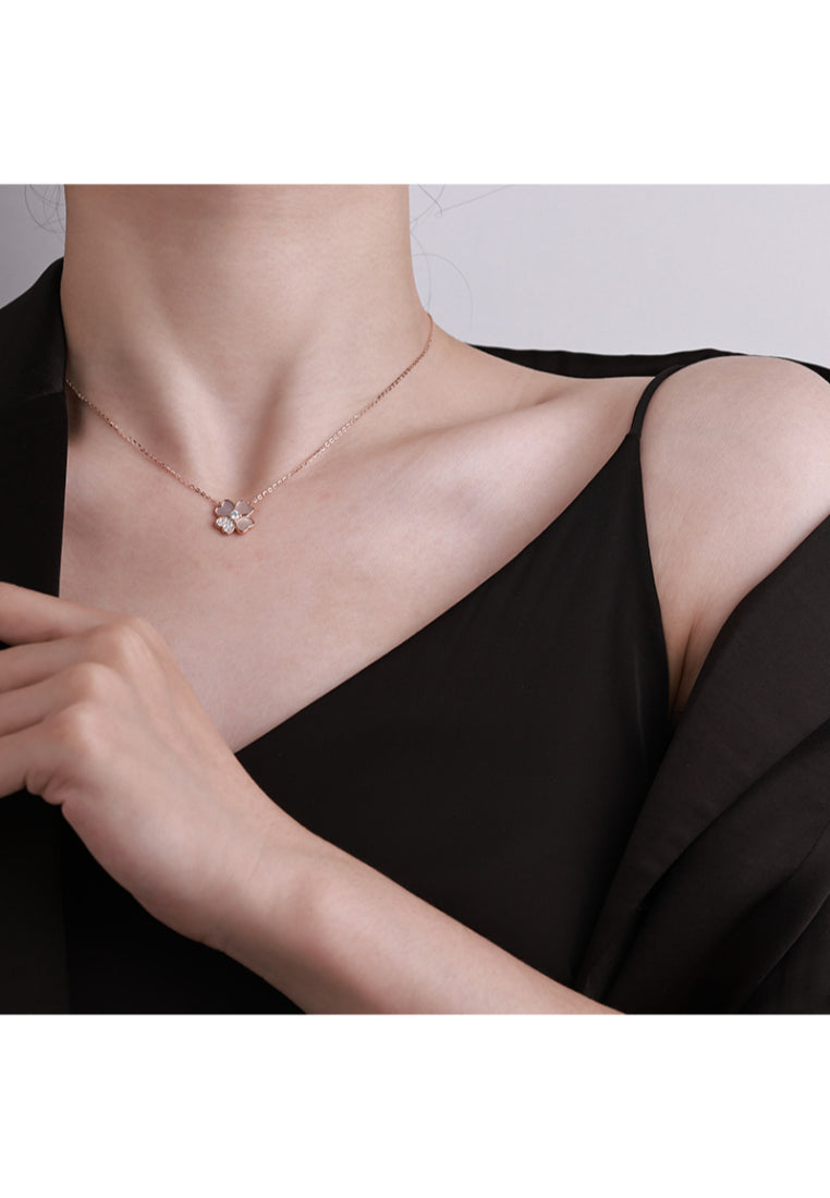 925 Sterling Silver Plated Rose Gold Fashion Simple Four-leafed Clover Pendant with Cubic Zirconia and Necklace - Luxurious Look