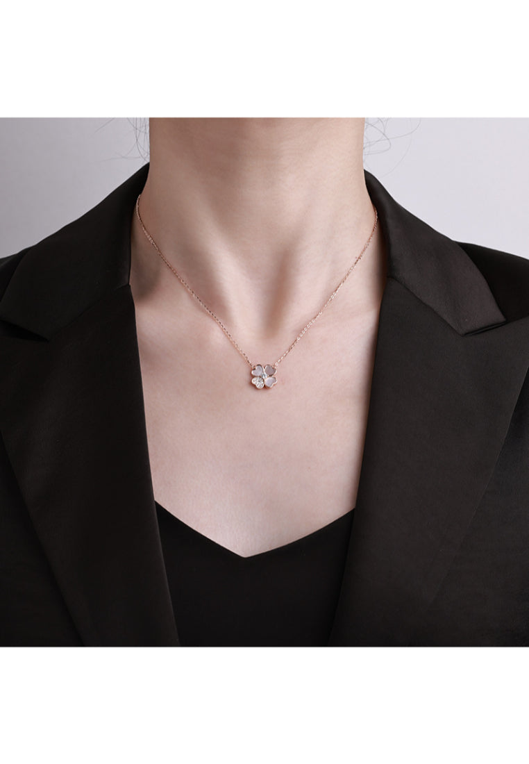925 Sterling Silver Plated Rose Gold Fashion Simple Four-leafed Clover Pendant with Cubic Zirconia and Necklace - Luxurious Look