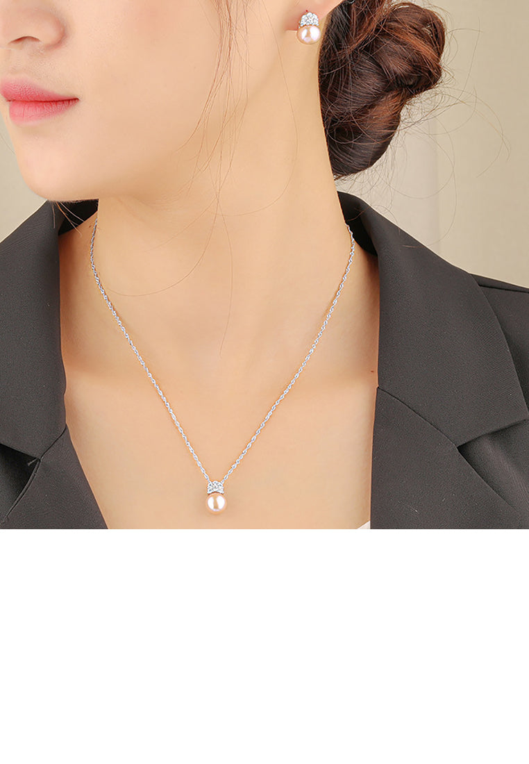 925 Sterling Silver Simple Temperament Geometric Purple Freshwater Pearl Pendant with Cubic Zirconia and Necklace - Luxurious Look