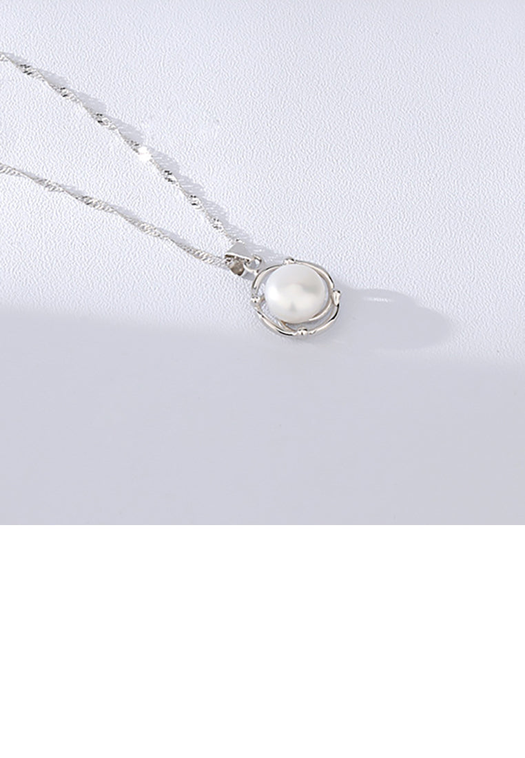 925 Sterling Silver Simple and Elegant Geometric Round White Freshwater Pearl Pendant with Necklace - Luxurious Look