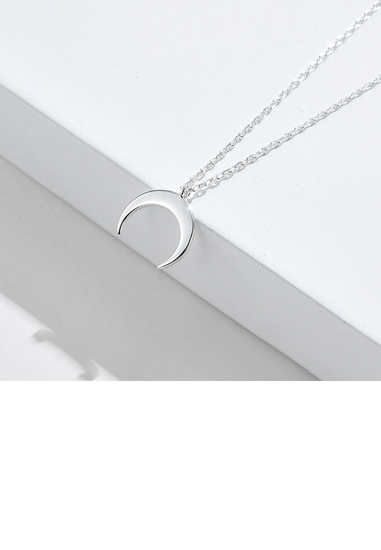 925 Sterling Silver Simple Fashion Moon Pendant with Necklace