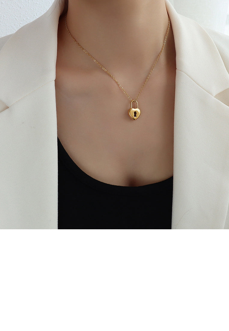 Fashion Simple Plated Gold 316L Stainless Steel Lock Pendant with Necklace