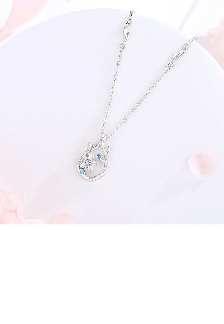 925 Sterling Silver Fashion Simple Hollow Flower Pendant with Cubic Zirconia and Necklace - Luxurious Look