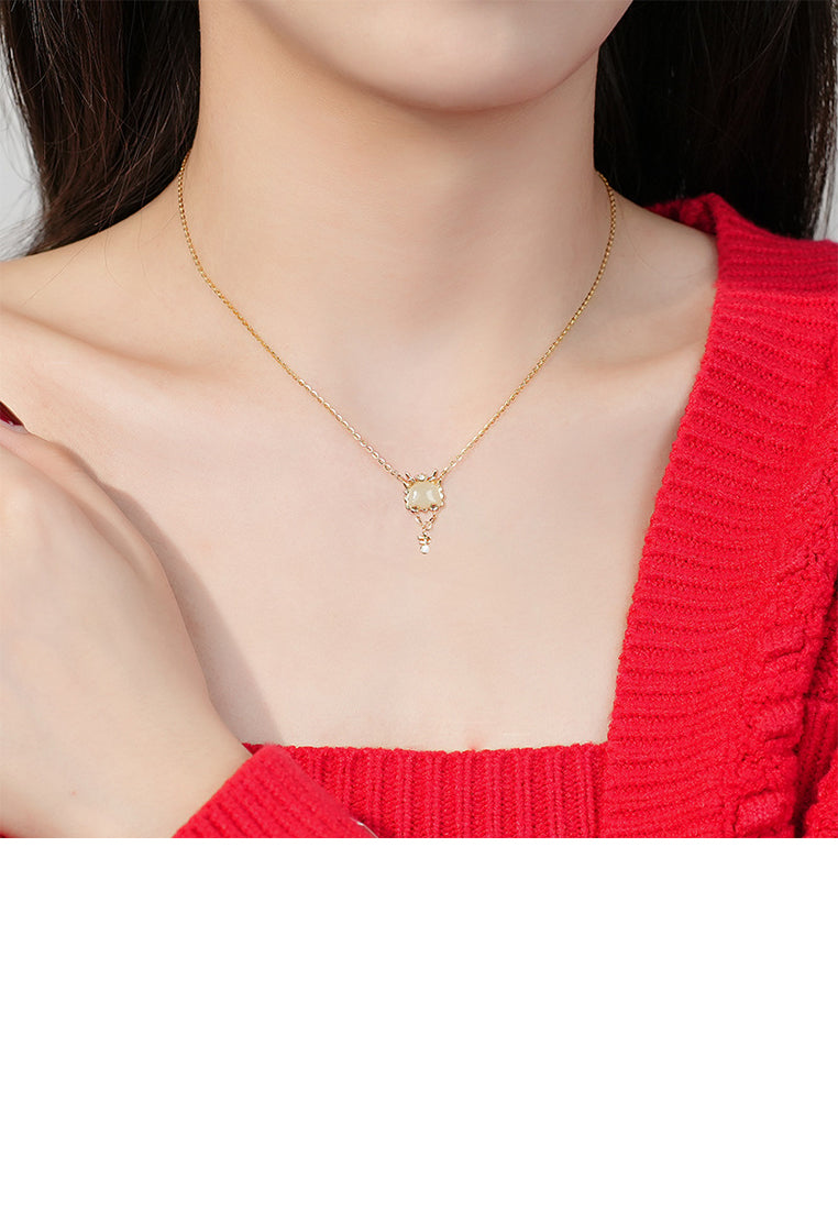 925 Sterling Silver Plated Gold Fashion Vintage Zodiac Dragon Pendant with Cubic Zirconia and Necklace - Luxurious Look