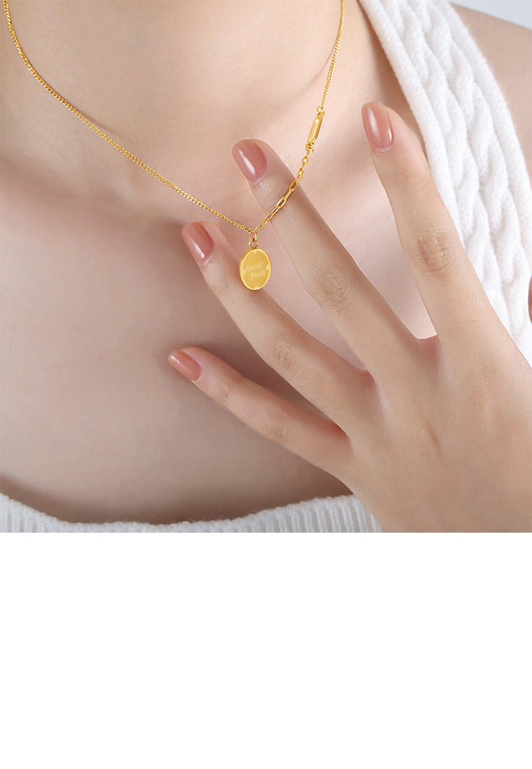 Simple Fashion Plated Gold 316L Stainless Steel English Alphabet Geometric Oval Pendant with Necklace