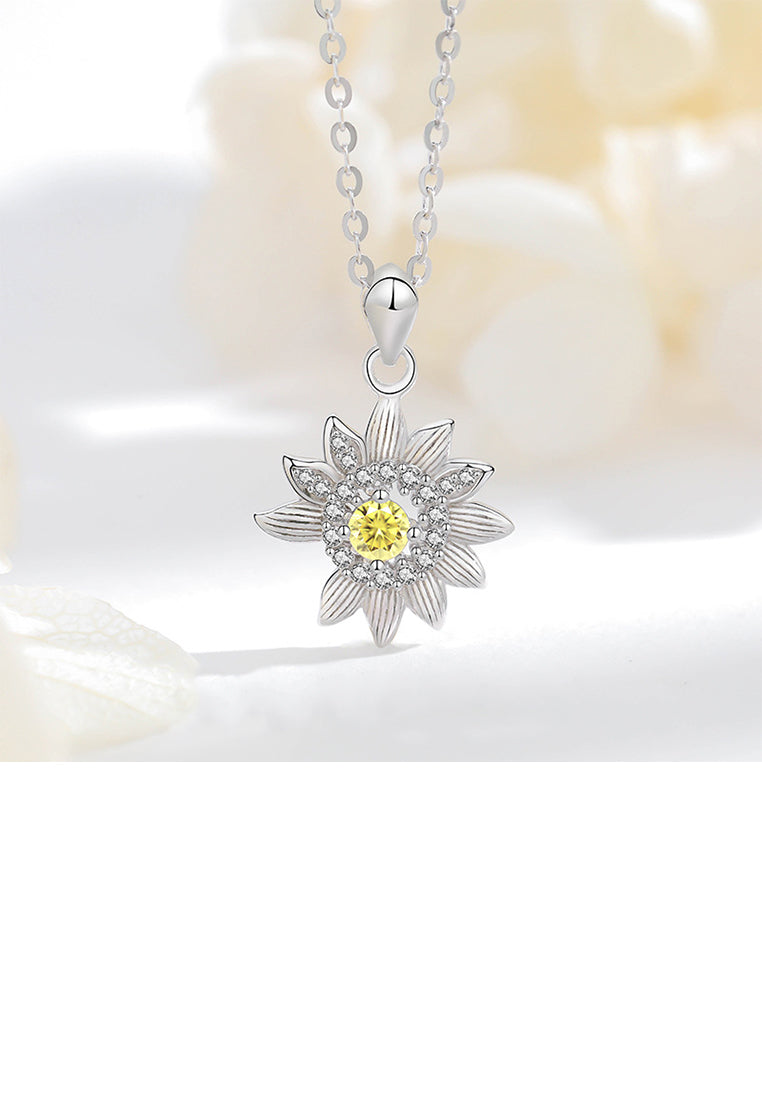 925 Sterling Silver Fashion and Simple Sunflower Pendant with Cubic Zirconia and Necklace - Luxurious Look