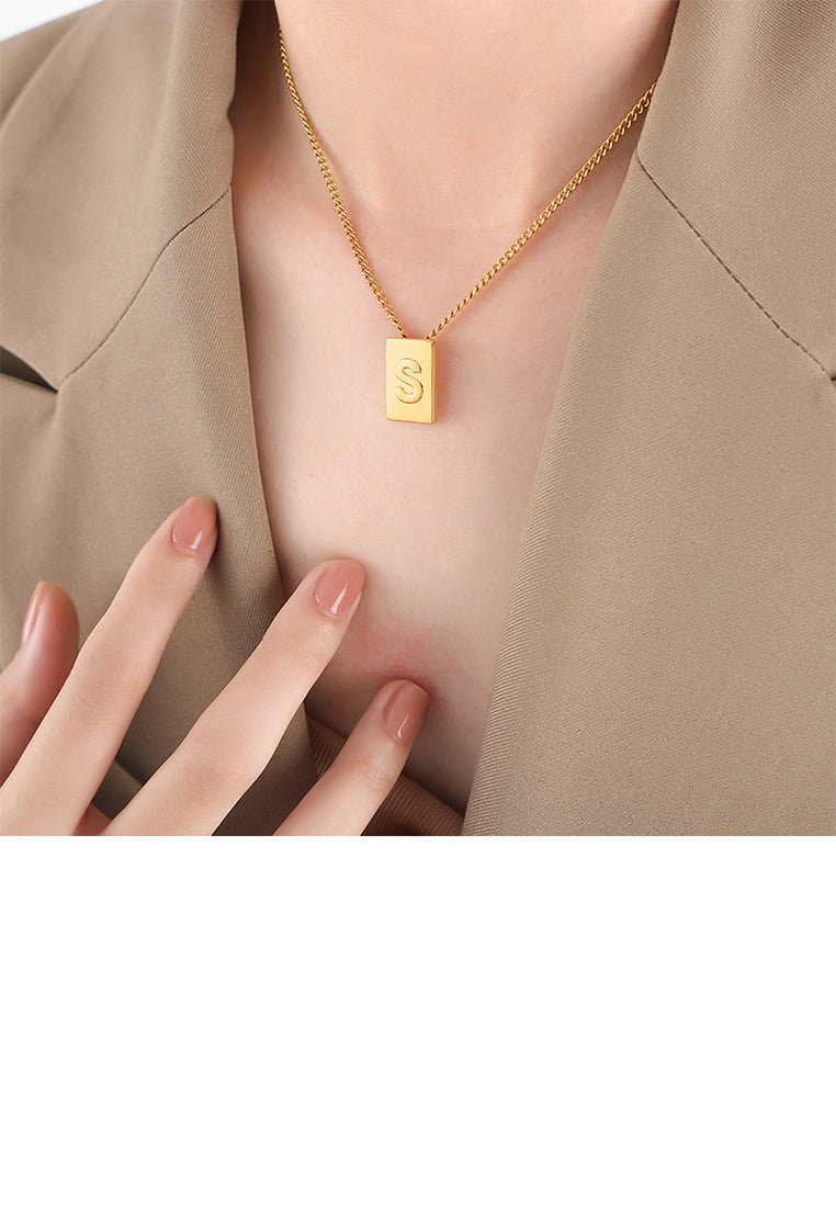 Fashion and Simple Plated Gold 316L Stainless Steel Alphabet S Geometric Square Pendant with Necklace