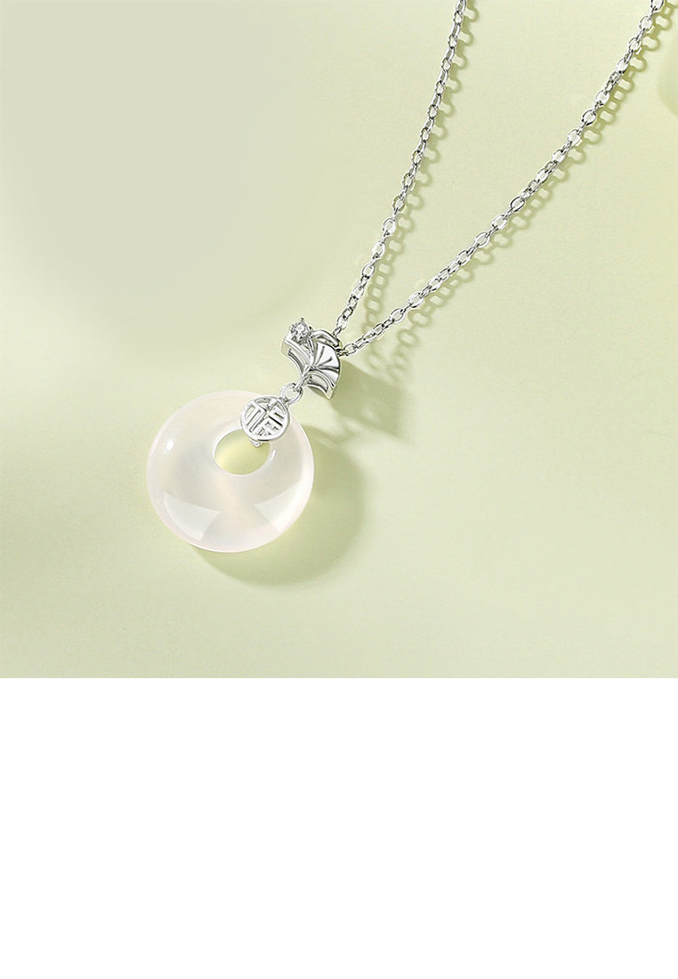 925 Sterling Silver Simple Vintage Ginkgo Leaf Imitation Chalcedony Pendant with Cubic Zirconia and Necklace - Luxurious Look