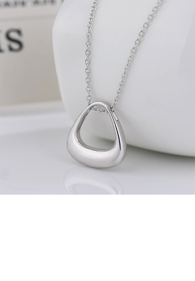 925 Sterling Silver Simple and Fashion Hollow Triangle Pendant with Necklace