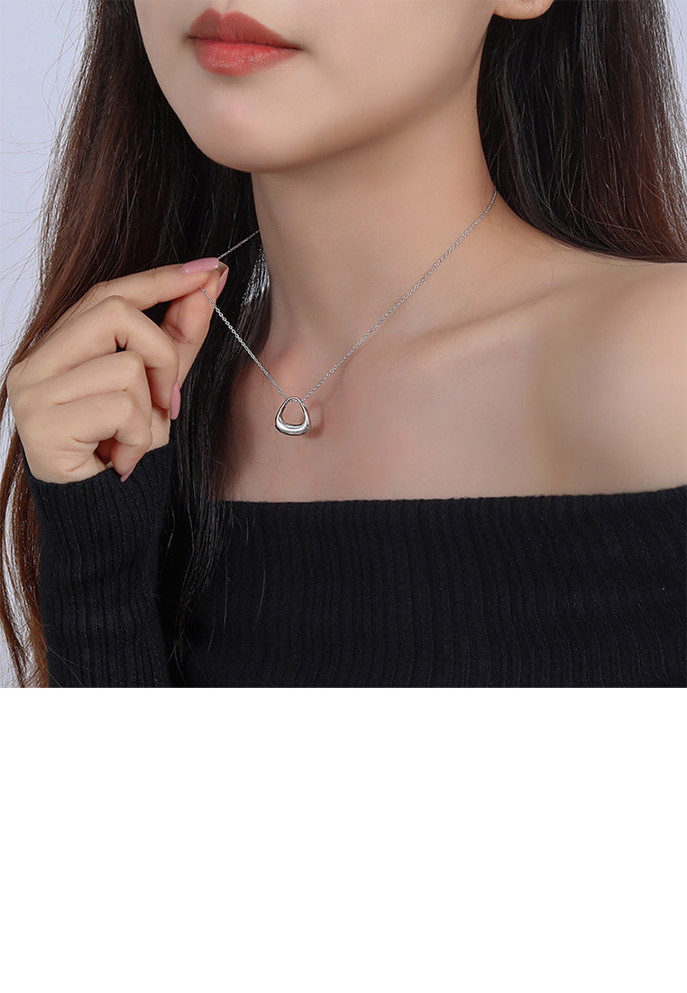 925 Sterling Silver Simple and Fashion Hollow Triangle Pendant with Necklace