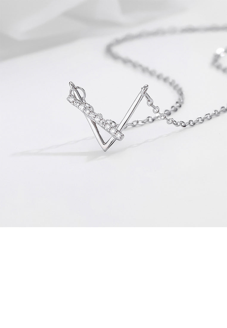 925 Sterling Silver Simple Personalized English Alphabet V Pendant with Cubic Zirconia and Necklace - Luxurious Look