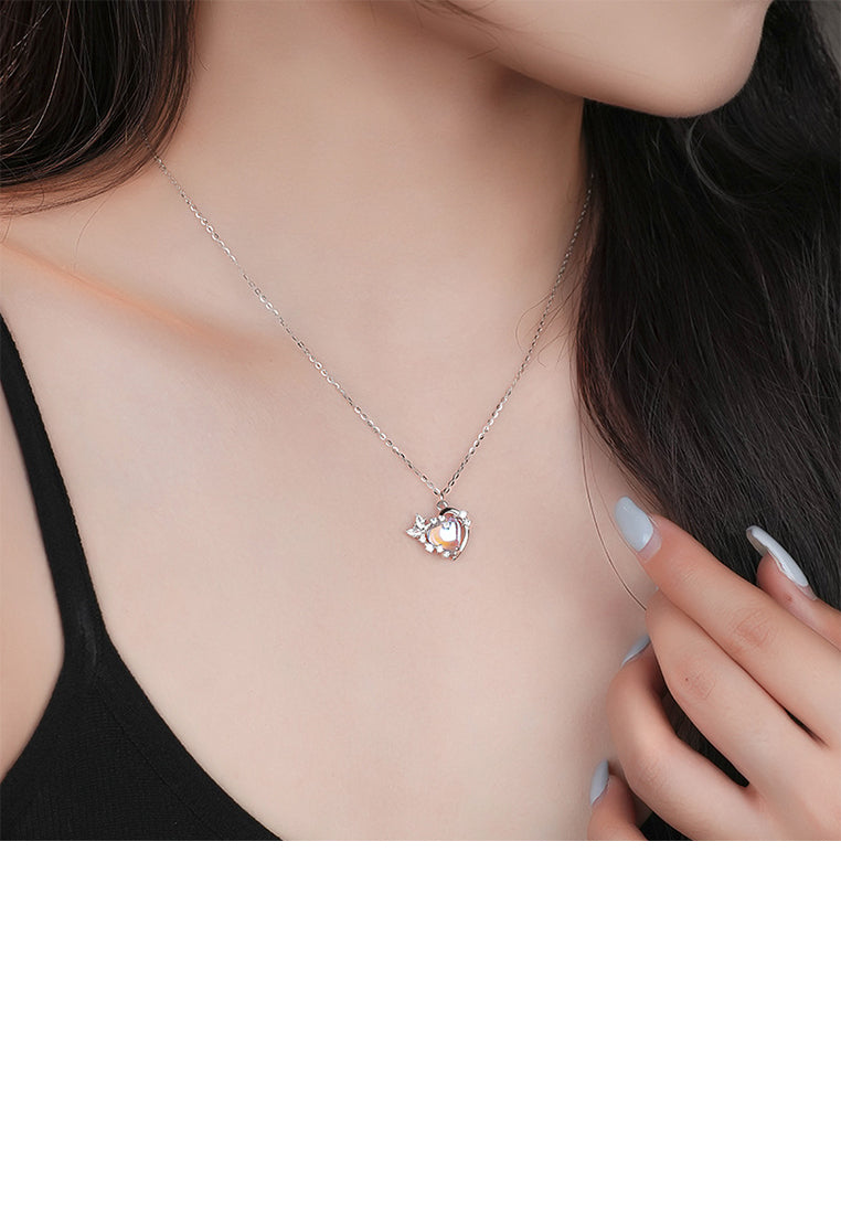 925 Sterling Silver Fashion and Romantic Heart-shaped Moonstone Pendant with Cubic Zirconia and Necklace - Luxurious Look