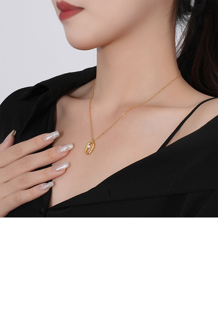 925 Sterling Silver Plated Gold Simple and Fashion Hollow Möbius Pendant with Imitation Pearls and Necklace