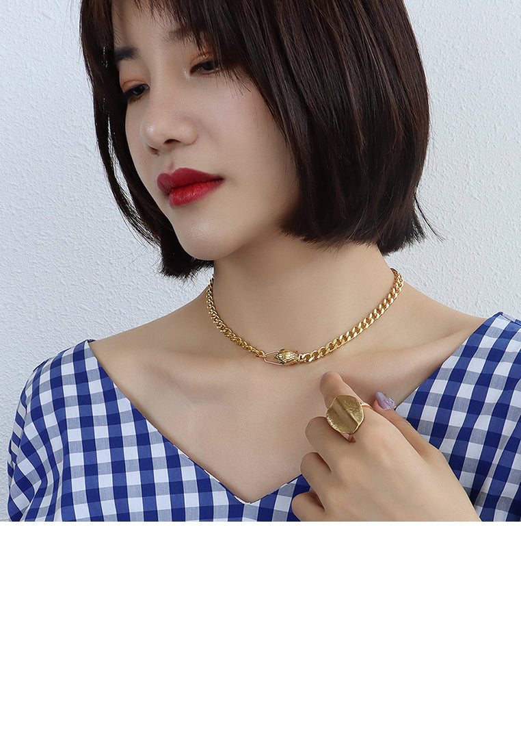 Fashion Personality Plated Gold 316L Stainless Steel Snake Head Green Cubic Zirconia Chain Necklace - Luxurious Look