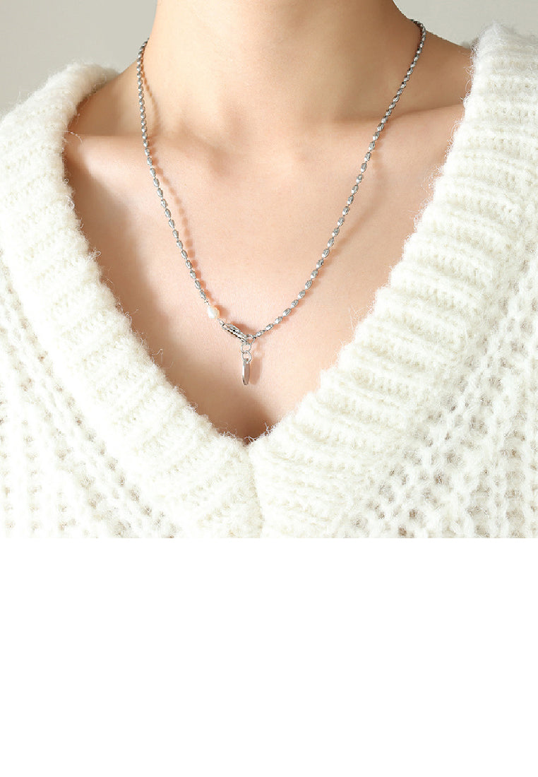 Fashion Simple 316L Stainless Steel Geometric Beaded Imitation Pearl Necklace - Luxurious Look